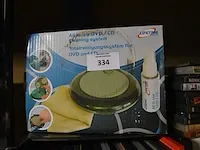 Ca. 45 dvd's, 2 dvd spelers, wekkerradio, 2 boxen onkyo - afbeelding 2 van  6