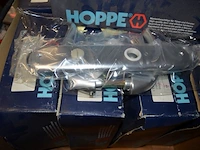 Ca. 45 raamklinken hoppe, doos met raam- en deurbeslag - afbeelding 2 van  13