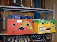 Ca. 45 raamklinken hoppe, doos met raam- en deurbeslag - afbeelding 1 van  13