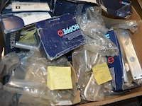 Ca. 45 raamklinken hoppe, doos met raam- en deurbeslag - afbeelding 6 van  13