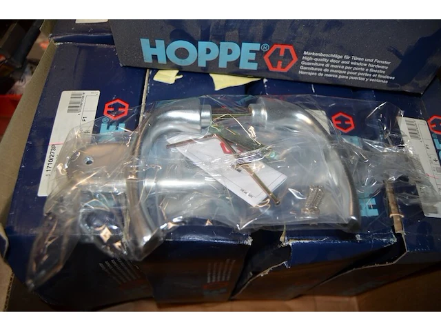 Ca. 45 raamklinken hoppe, doos met raam- en deurbeslag - afbeelding 13 van  13