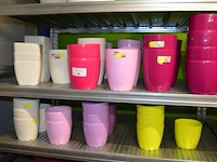 Ca 50 diverse bloempot in diverse kleuren - afbeelding 1 van  8