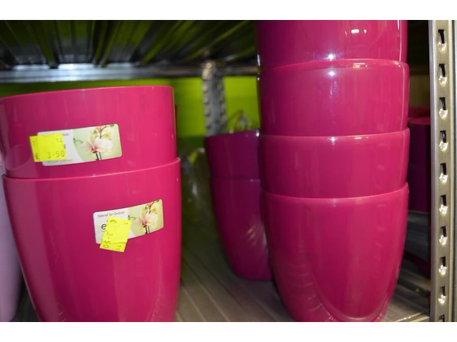 Ca 50 diverse bloempot in diverse kleuren - afbeelding 5 van  8