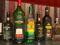 Ca 50 flessen diverse geestrijke drank - afbeelding 2 van  14