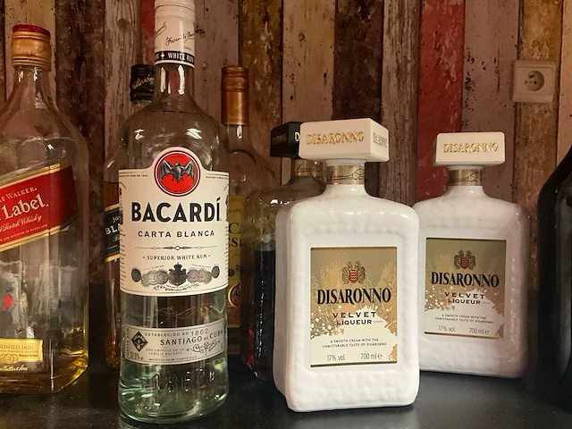 Ca 50 flessen diverse geestrijke drank - afbeelding 9 van  14