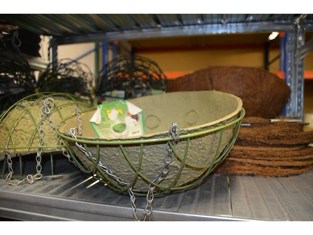 Ca 50 hangbloempot ubink 25cm met ca 25 kokos inleggers - afbeelding 2 van  4