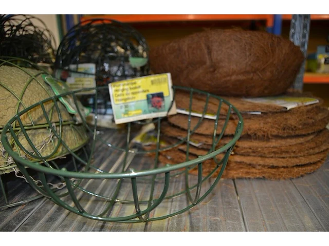 Ca 50 hangbloempot ubink 25cm met ca 25 kokos inleggers - afbeelding 4 van  4