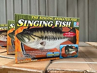 Ca. 590x animated singing fish - afbeelding 1 van  4