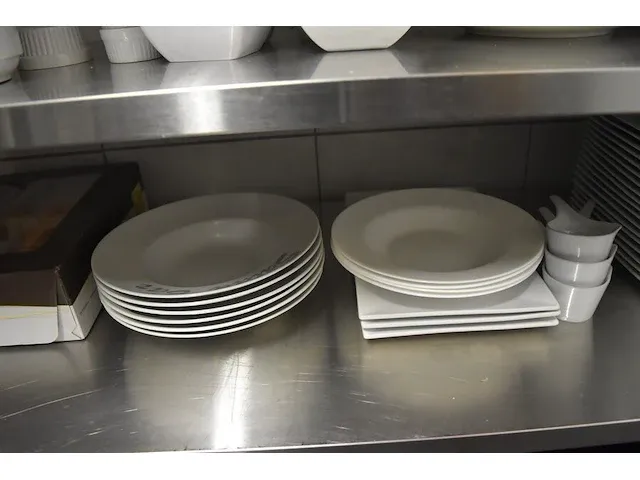 Ca. 75 stuks hotelporselein (31) - afbeelding 6 van  6