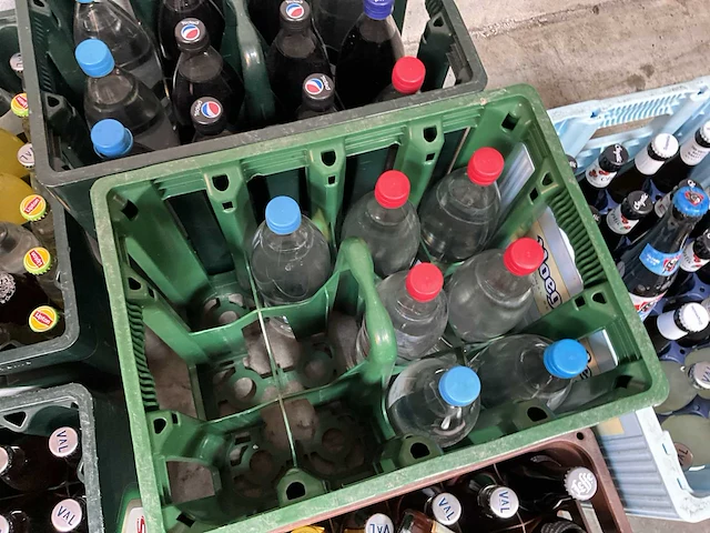 Ca.100 flessen diverse drank - afbeelding 3 van  9