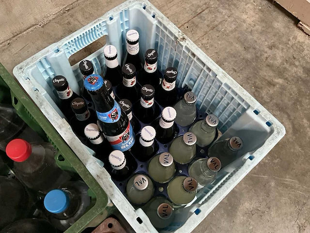 Ca.100 flessen diverse drank - afbeelding 4 van  9
