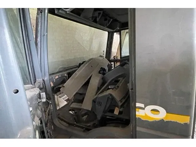 Cabine vrachtwagen iveco - afbeelding 2 van  5