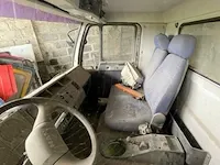 Cabine vrachtwagen man - afbeelding 3 van  4