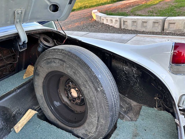 Caddilac - fleetwood - fleetwood - oldtimer - afbeelding 38 van  57