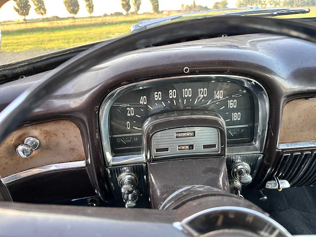 Caddilac - fleetwood - fleetwood - oldtimer - afbeelding 32 van  57