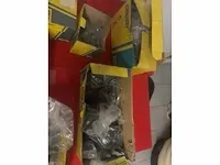 Caddy partij bevestigingsmateriaal - afbeelding 2 van  3