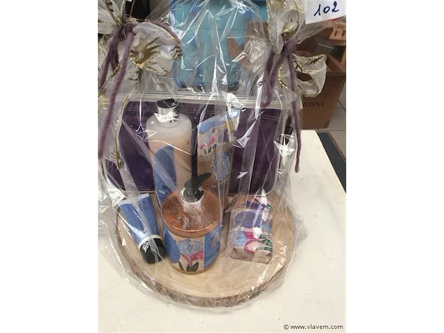 Cadeauverpakking divers - afbeelding 1 van  2