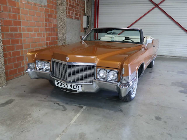 Cadillac - deville - cabriolet - klassieke auto's >15 - afbeelding 18 van  100
