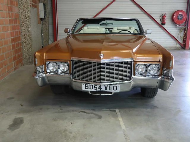 Cadillac - deville - cabriolet - klassieke auto's >15 - afbeelding 20 van  100