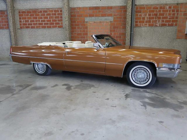 Cadillac - deville - cabriolet - klassieke auto's >15 - afbeelding 26 van  100