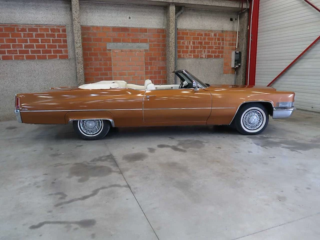 Cadillac - deville - cabriolet - klassieke auto's >15 - afbeelding 28 van  100