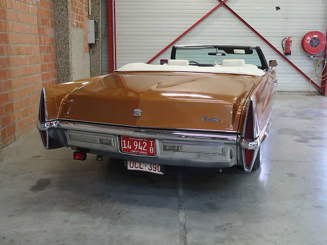 Cadillac - deville - cabriolet - klassieke auto's >15 - afbeelding 34 van  100