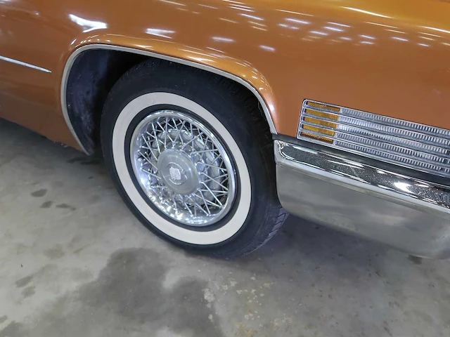 Cadillac - deville - cabriolet - klassieke auto's >15 - afbeelding 41 van  100
