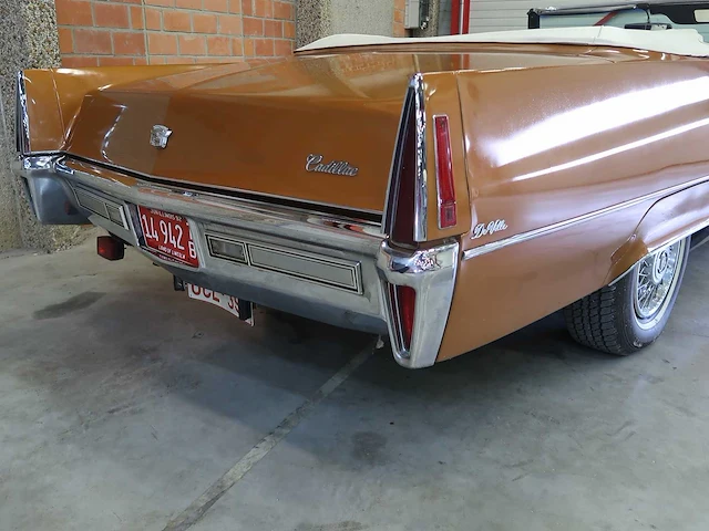 Cadillac - deville - cabriolet - klassieke auto's >15 - afbeelding 44 van  100