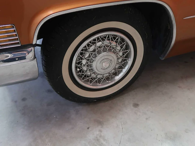 Cadillac - deville - cabriolet - klassieke auto's >15 - afbeelding 48 van  100