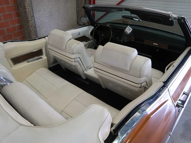Cadillac - deville - cabriolet - klassieke auto's >15 - afbeelding 83 van  100