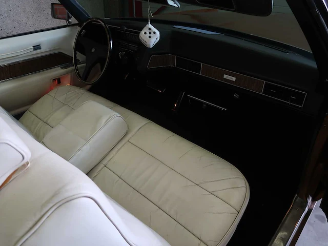 Cadillac - deville - cabriolet - klassieke auto's >15 - afbeelding 87 van  100