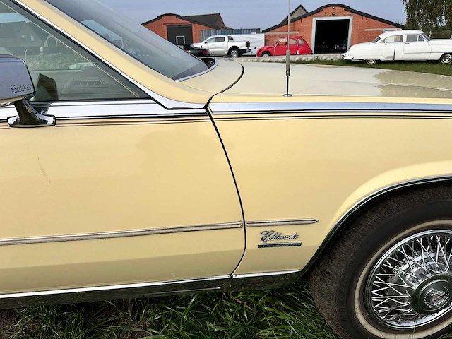 Cadillac - eldorado berritz - oldtimer - afbeelding 22 van  48