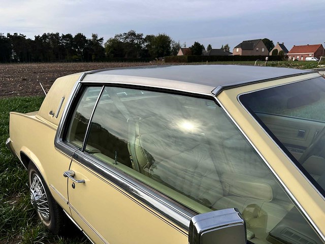 Cadillac - eldorado berritz - oldtimer - afbeelding 25 van  48