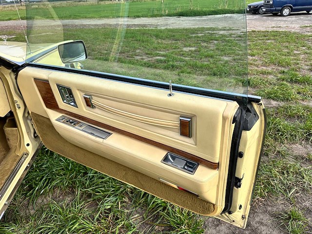 Cadillac - eldorado berritz - oldtimer - afbeelding 28 van  48