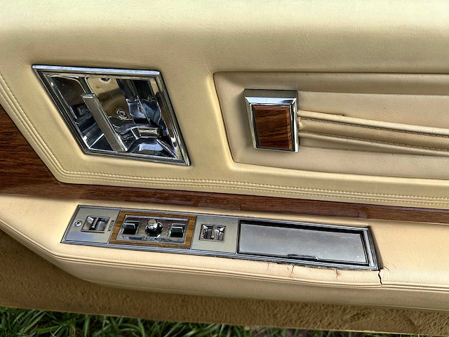 Cadillac - eldorado berritz - oldtimer - afbeelding 30 van  48