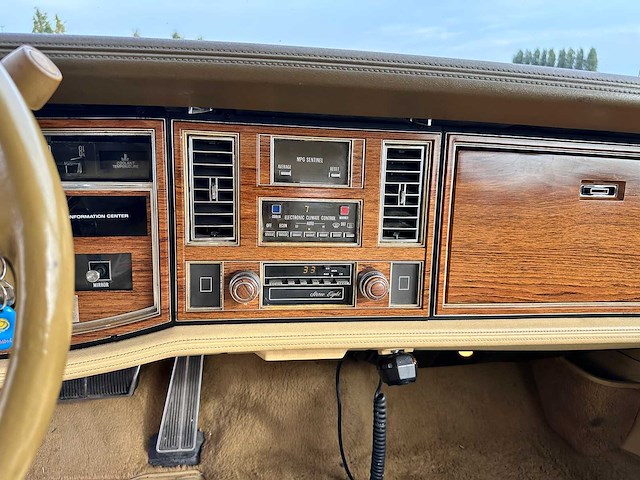 Cadillac - eldorado berritz - oldtimer - afbeelding 36 van  48