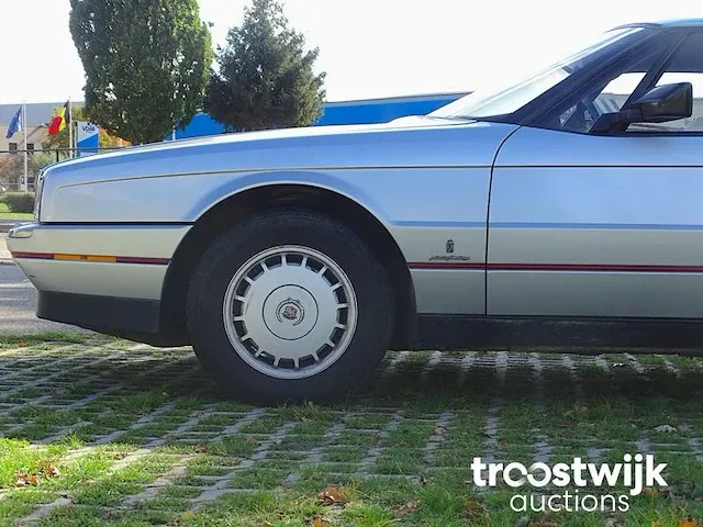 Cadillac allante - afbeelding 2 van  55