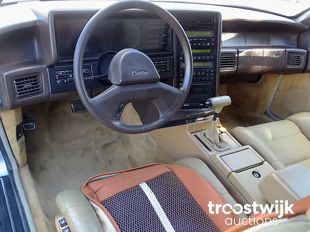 Cadillac allante - afbeelding 22 van  55