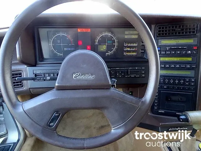 Cadillac allante - afbeelding 33 van  55
