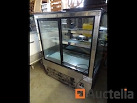 Cake showcase aanrechtkoelkast eden500 op wielen (2 schuifdeuren) - afbeelding 5 van  6