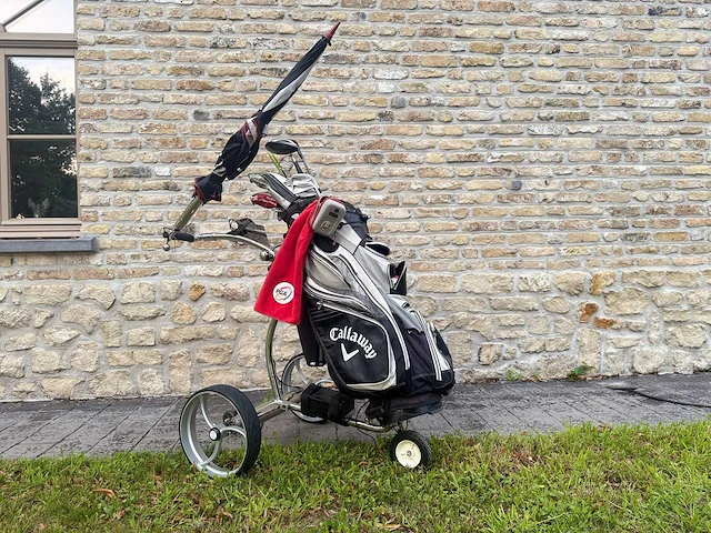 Callaway electrische golftrolley met clubs - afbeelding 1 van  31