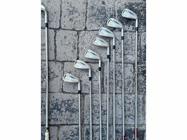 Callaway electrische golftrolley met clubs - afbeelding 16 van  31