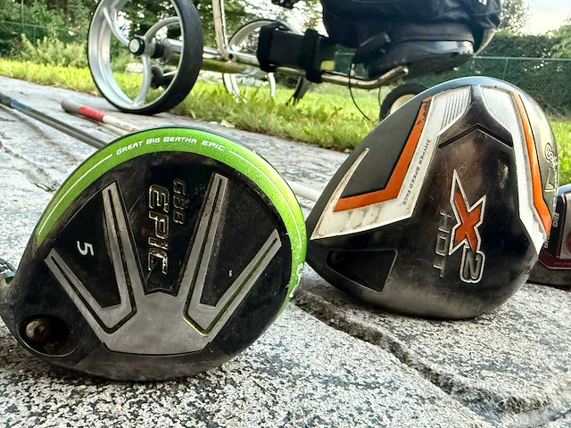 Callaway electrische golftrolley met clubs - afbeelding 18 van  31