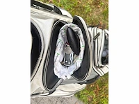 Callaway electrische golftrolley met clubs - afbeelding 31 van  31