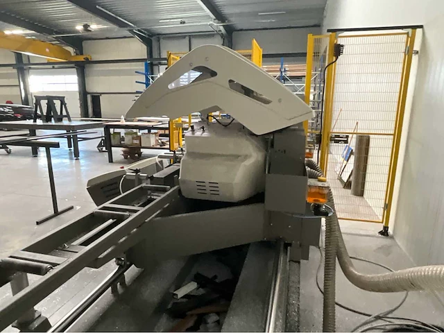 Calvet industriële cnc gestuurde zaagmachine-installatie - afbeelding 14 van  38