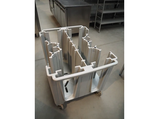 Cambro - afbeelding 4 van  7