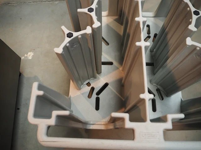 Cambro - afbeelding 5 van  7