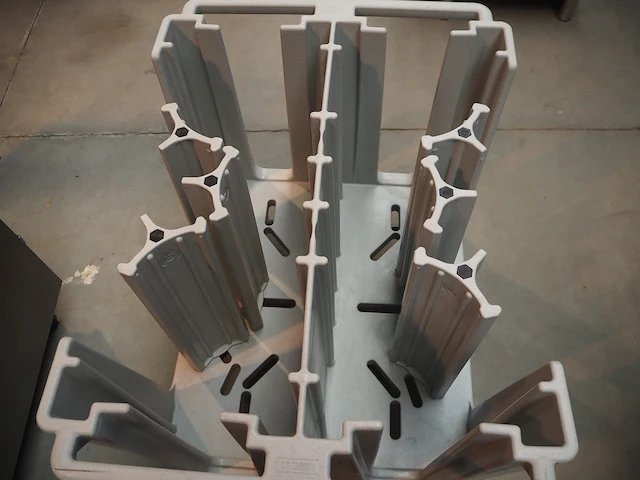 Cambro - afbeelding 6 van  7