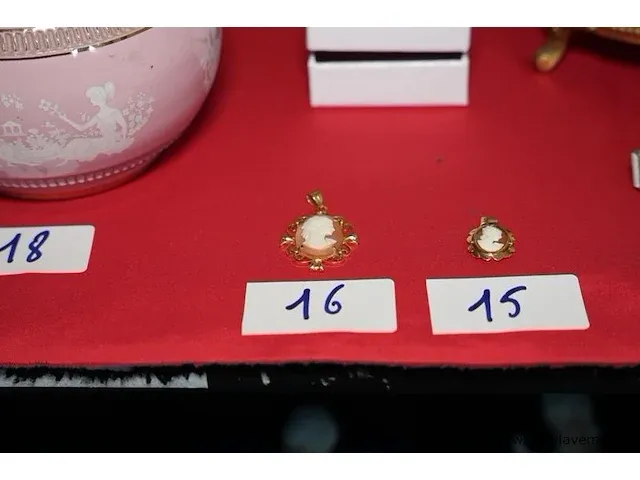 Cameé hanger 18kt - afbeelding 1 van  1