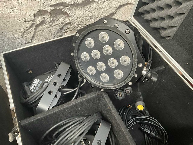 Cameo tri-12 led par outdoor (4x) - afbeelding 2 van  7